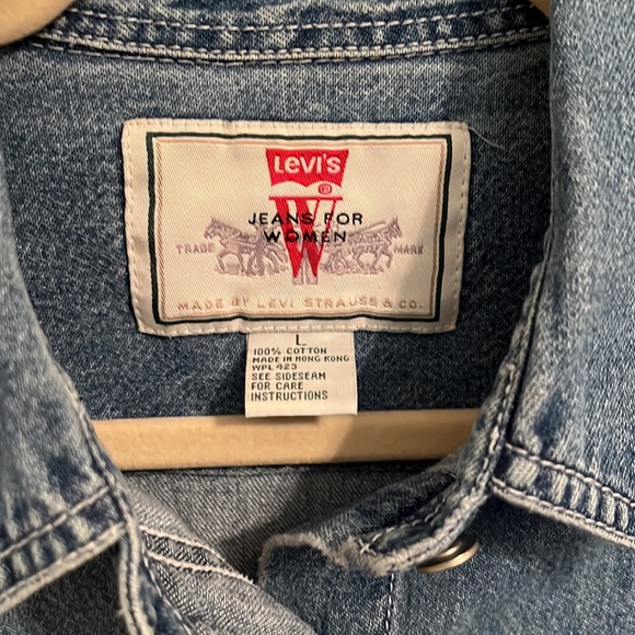 Vintage Levi’s Stonewash Women’s Denim Shirt L - Picture 3 of 6
